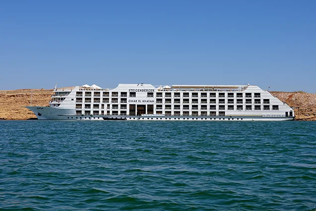 Omar El Khayam Cruzeiro pelo Lago 4 dias Abu Simbel a Aswan Viagem de luxo 5 estrelas
